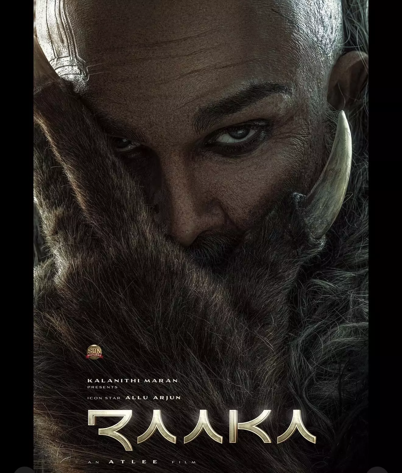 SHAH RUKH KHAN ON RAAKA’S POSTER SHAH RUKH KHAN ON RAAKA’S POSTER