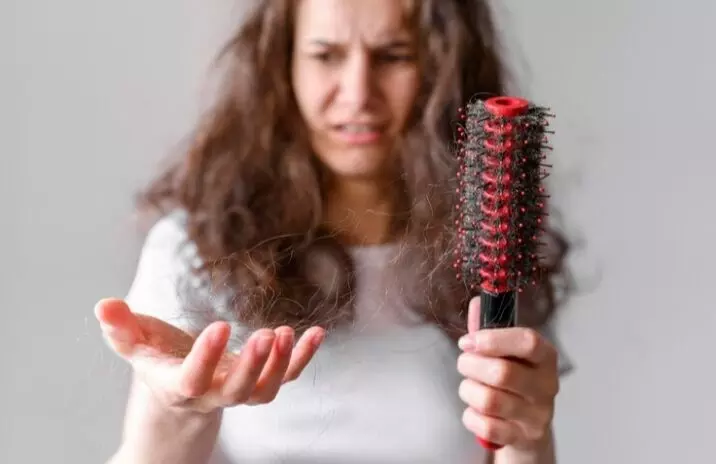 FROM FRIZZ TO FABULOUS: ROSEMARY’S SECRET POWER IN RAINY WEATHER