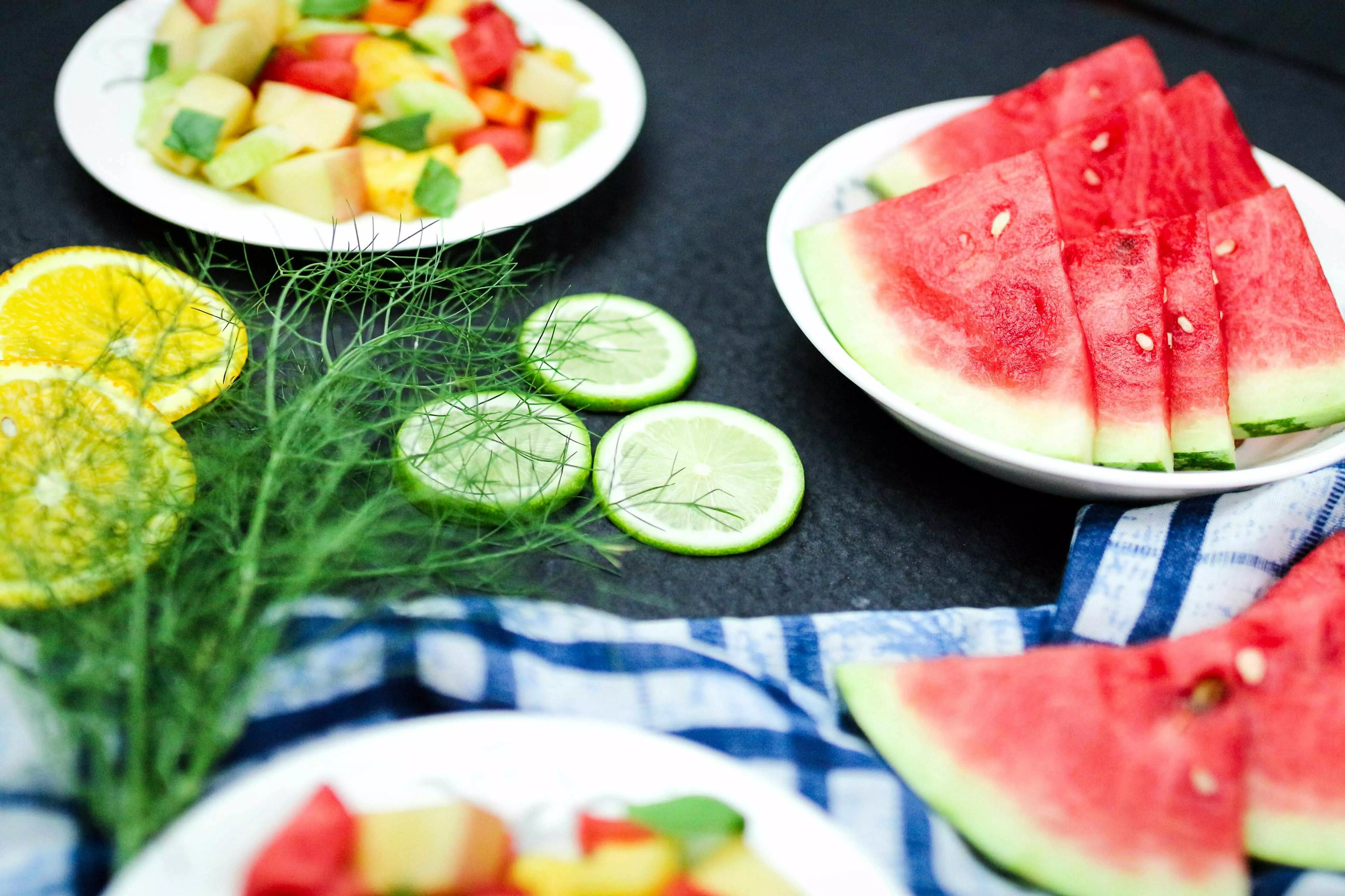 NUTRITIONIST’S GUIDE TO STAYING HYDRATED NUTRITIONIST’S GUIDE TO STAYING HYDRATED
