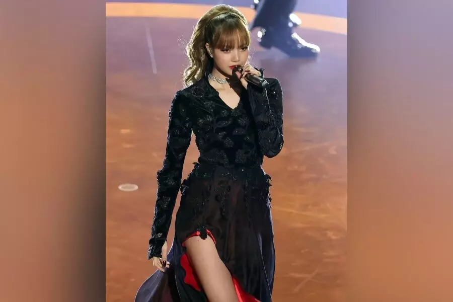 LISA STUNS AT OSCARS 2025 IN RAHUL MISHRA’S INDIAN INSPIRED COUTURE LISA STUNS AT OSCARS 2025 IN RAHUL MISHRA’S INDIAN INSPIRED COUTURE