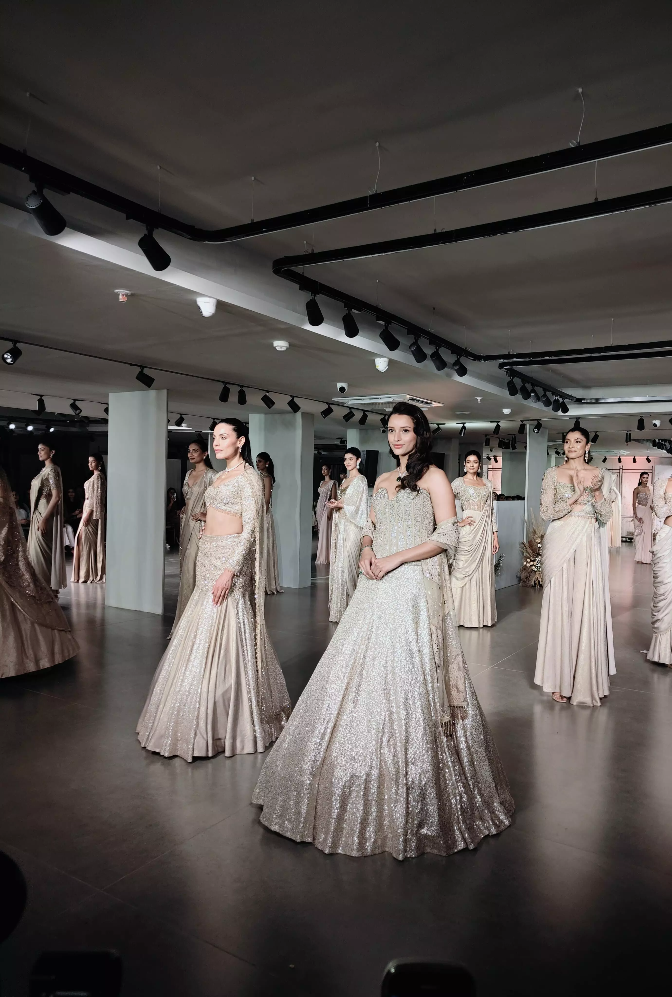 FASHION EXTRAVAGANZA: TRIPTII DIMRI AS THE SHOWSTOPPER FASHION EXTRAVAGANZA: TRIPTII DIMRI AS THE SHOWSTOPPER