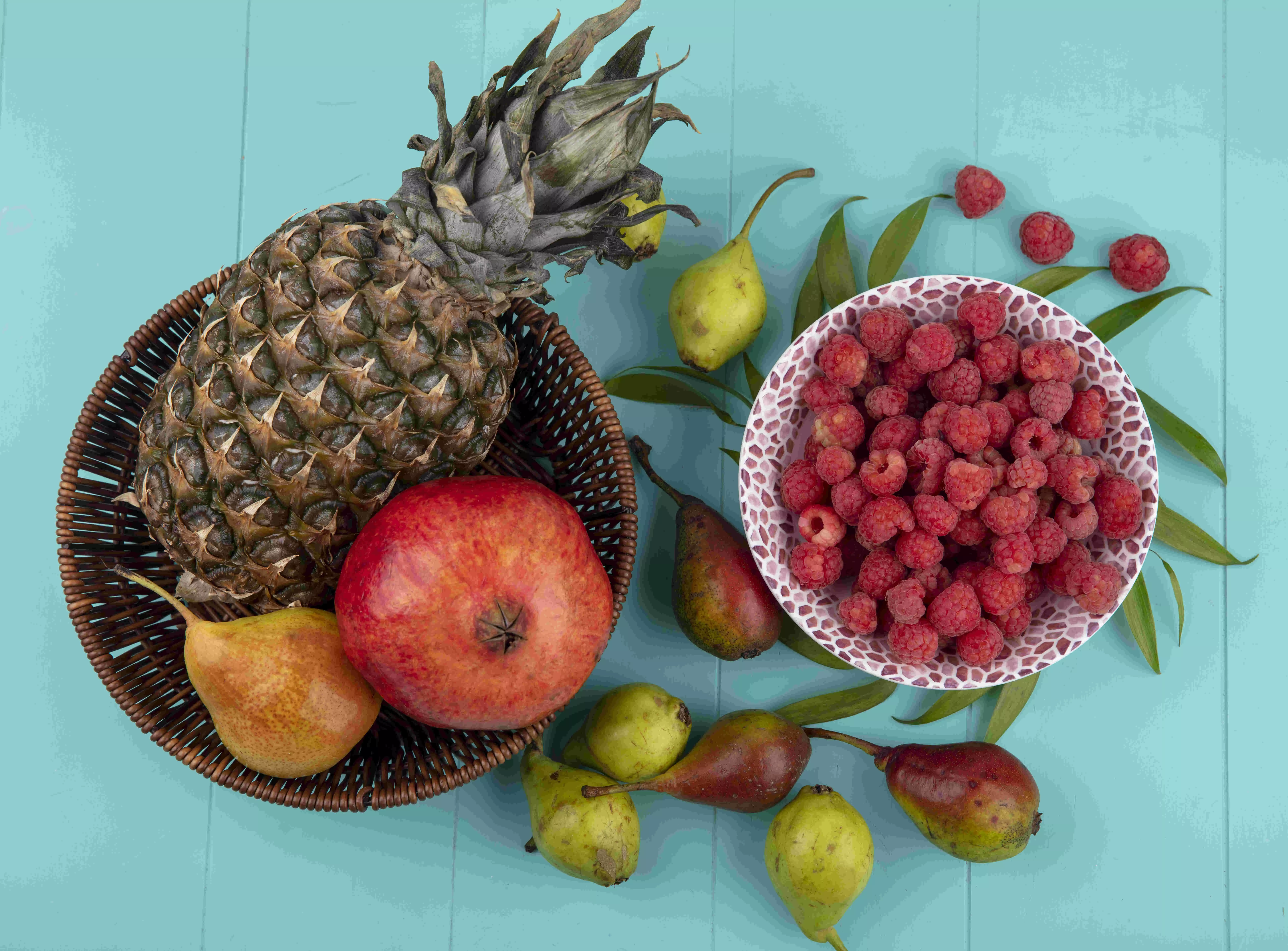 TOP FRUITS TO BOOST YOUR HEALTH THIS SEASON TOP FRUITS TO BOOST YOUR HEALTH THIS SEASON