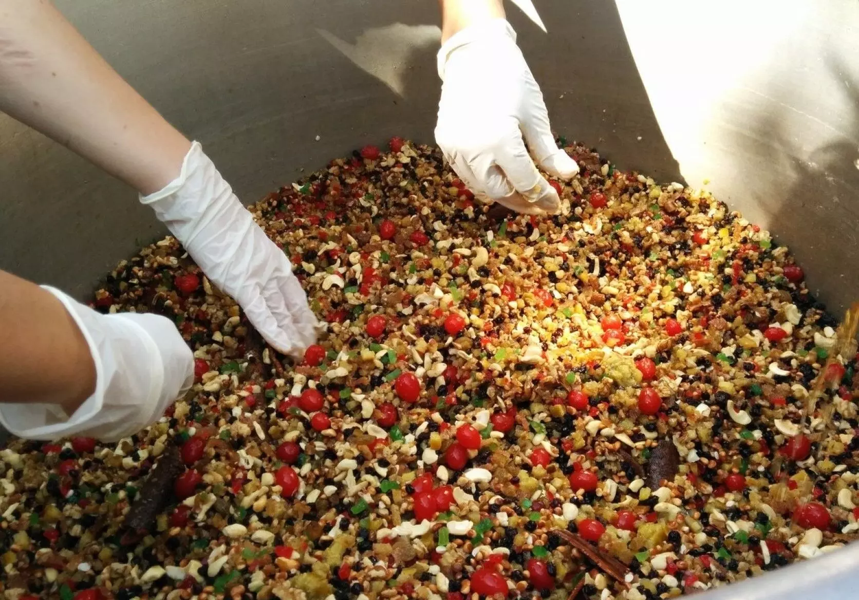 EXPERIENCE THE JOY OF CAKE MIXING EXPERIENCE THE JOY OF CAKE MIXING