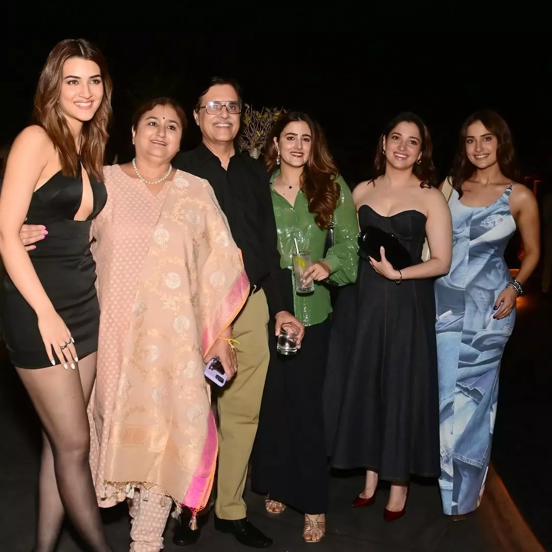 STAR-STUDDED NIGHT STAR-STUDDED NIGHT
