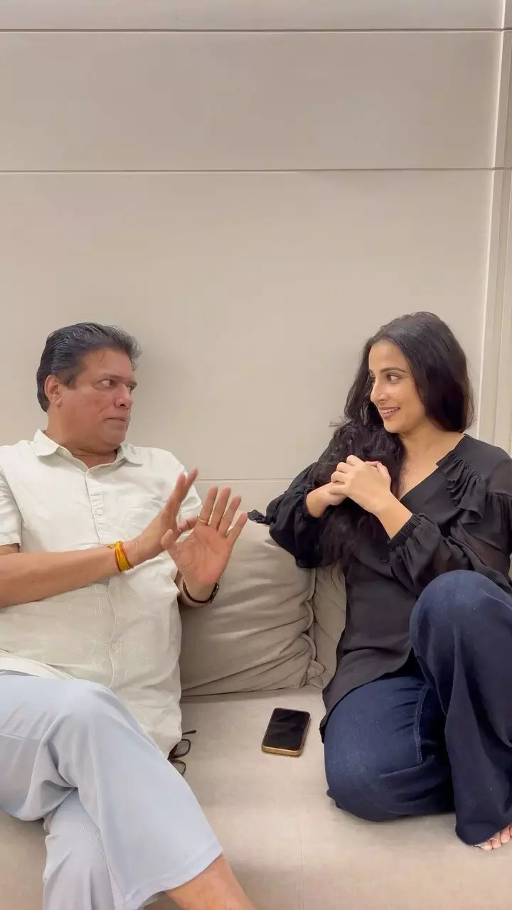 Vidya Balan Recites Sukumar Ray’s Classic Poem on the Set of BB 3 Vidya Balan Recites Sukumar Ray’s Classic Poem on the Set of BB 3